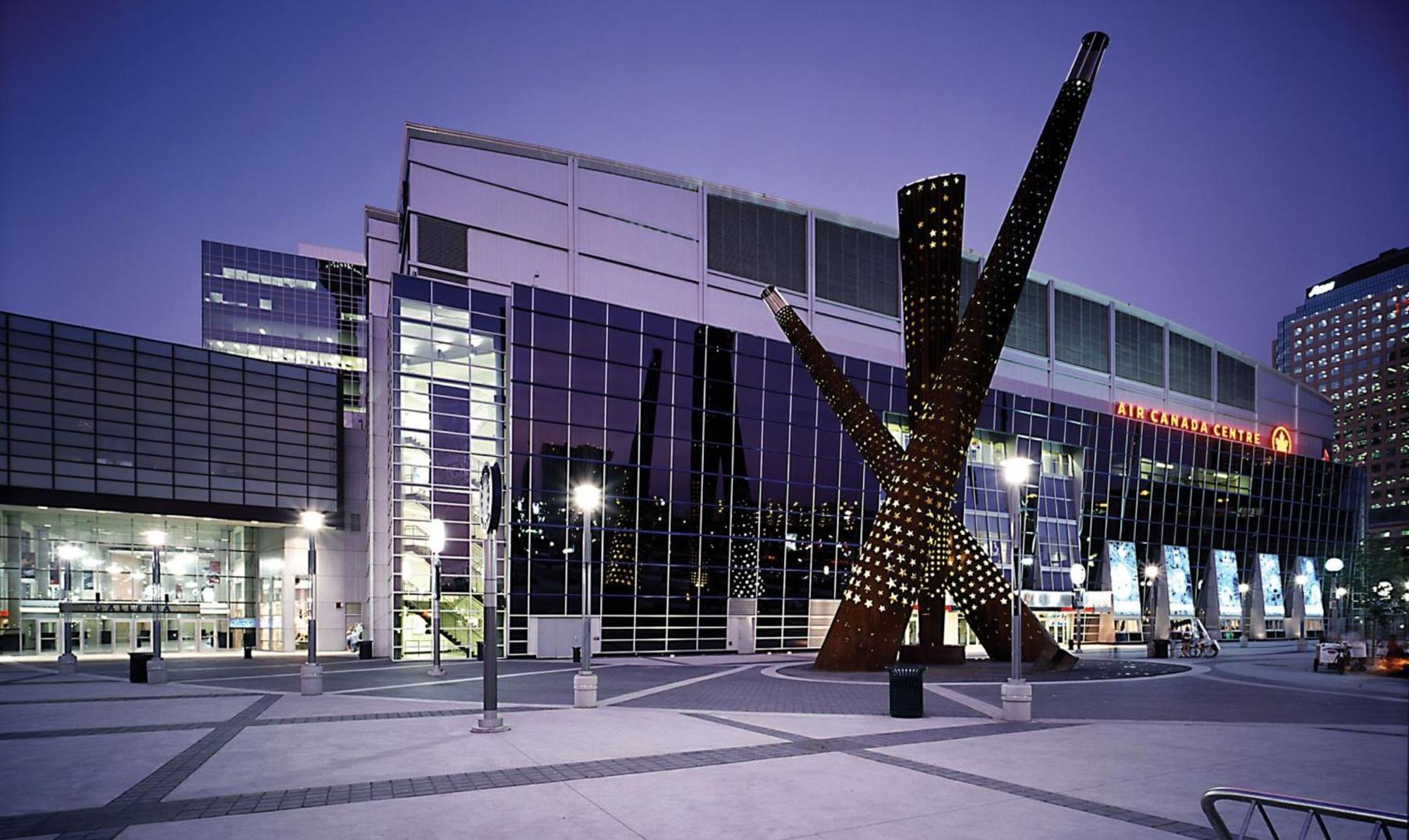- Toronto West By Ihg Hotel 3*