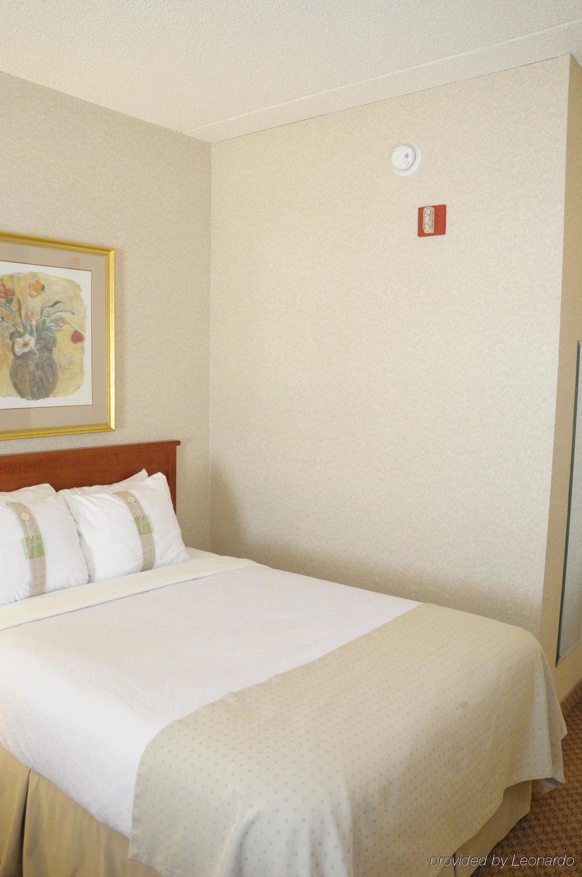 - Toronto West By Ihg Hotel Mississauga